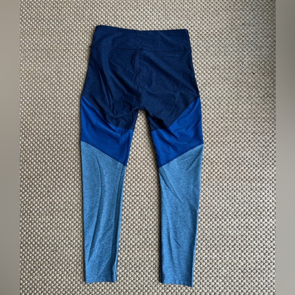 Outdoor Voices Springs leggings in navy, deep sea, mist - Picture 2 of 3